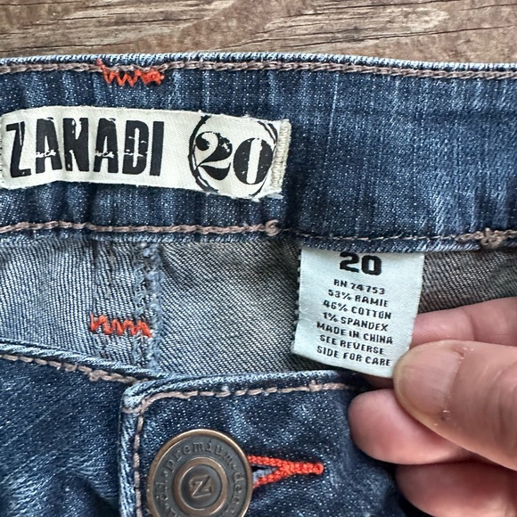 Zanadi Women's Blue Denim Shorts - Picture 2 of 8